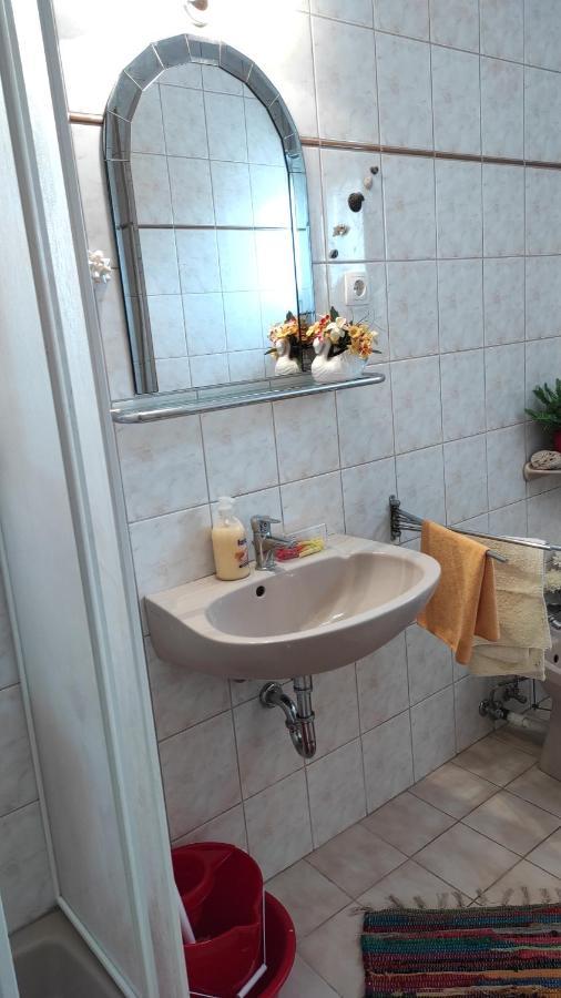 Appartamenti Delle Vacanze Keszthely Bagian luar foto