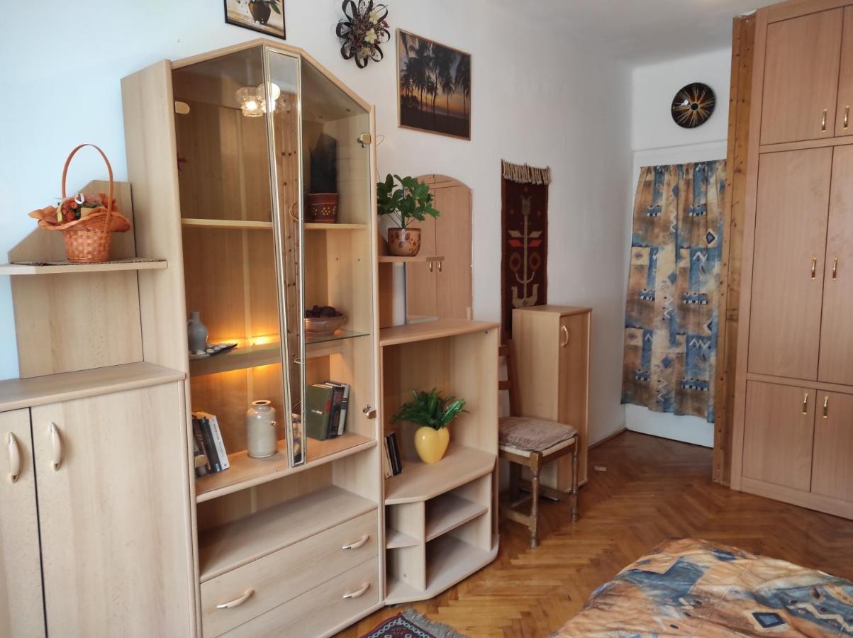 Appartamenti Delle Vacanze Keszthely Bagian luar foto