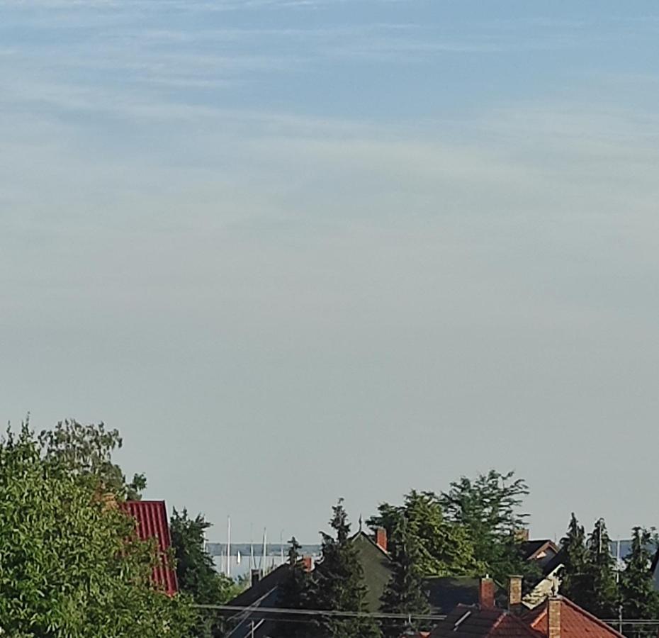Appartamenti Delle Vacanze Keszthely Bagian luar foto